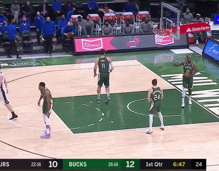 世界杯官方直播软件下载-连续五场作壁上观 字母哥的膝盖伤情愈发扑朔迷离